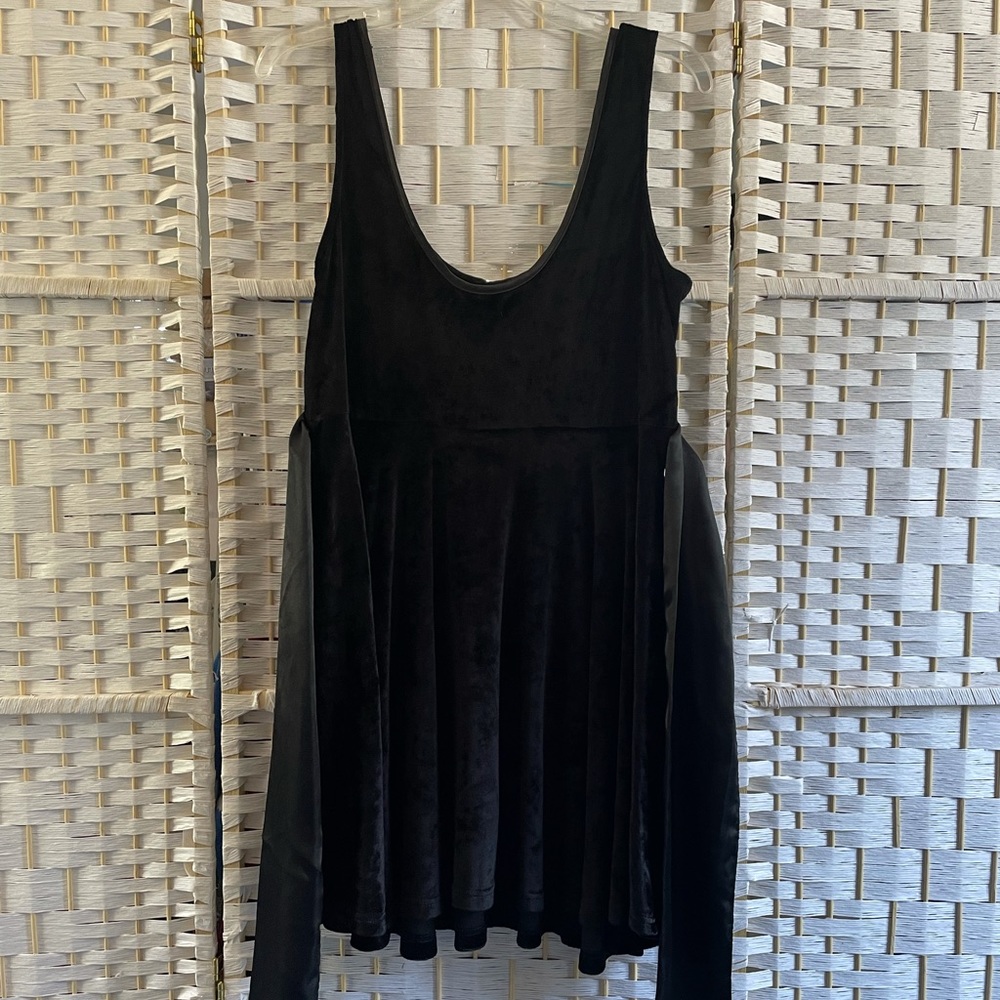 Tulle LA brand. Sz.L Skater dress.